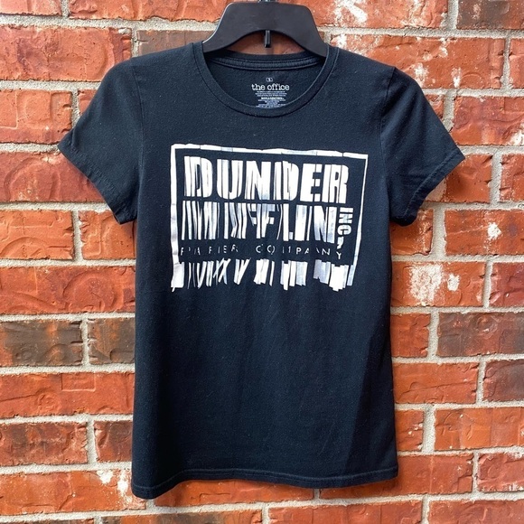 The Office Womens Small Dunder Mifflin Paper Shredder Black Graphic Tshirt - Picture 1 of 7